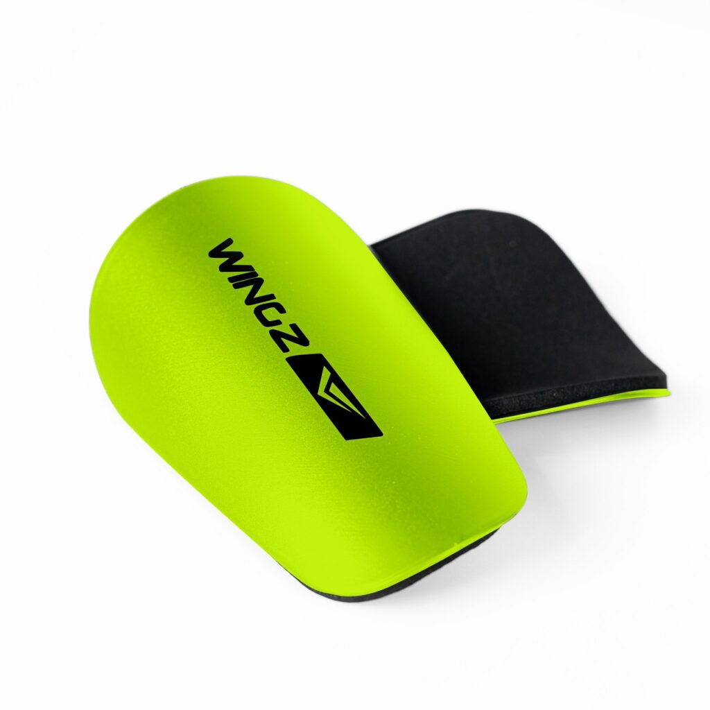 สนับแข้ง Wingz FG-04 สีนีออน